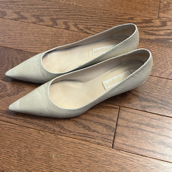Michael Kors Alina Pointed Toe Kitten Heel Pump - Picture 2 of 4